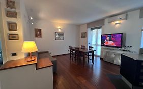 Casa Vacanze Attico Sul Lago Di Lecco, A Due Passi Dal Centro Con Posto Auto