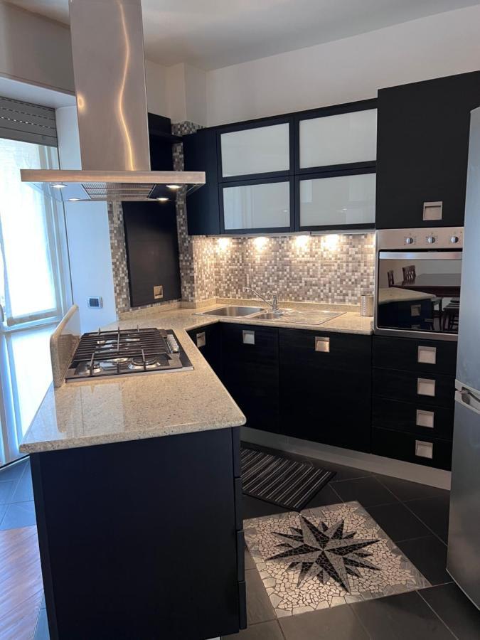 Casa Vacanze Attico Sul Lago Di Lecco, A Due Passi Dal Centro Con Posto Auto Zewnętrze zdjęcie